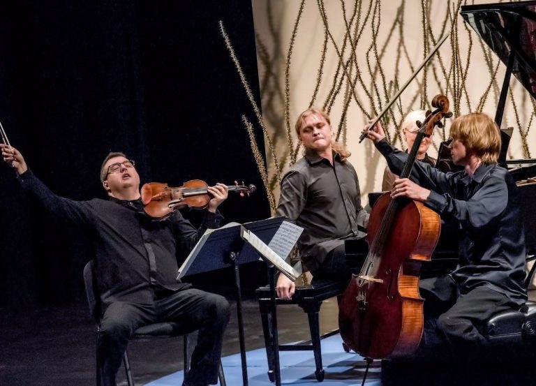 Read more about the article Chamber-music festival starts with trio’s debut