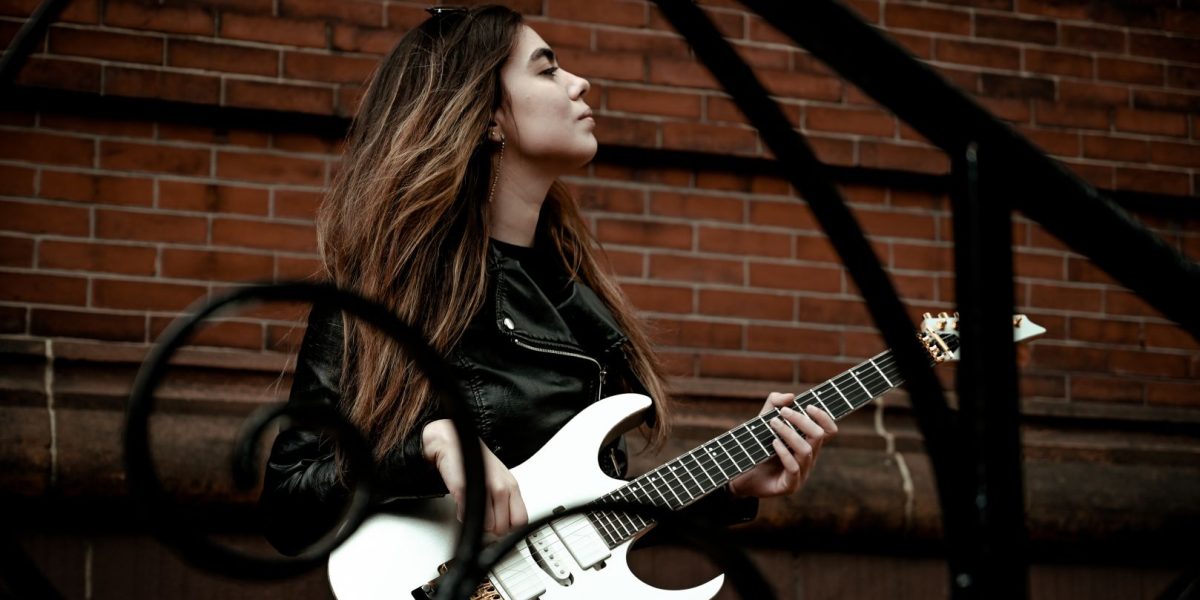 Rock Guitarist Anika Mladineo Franco, image by Ronjue Studio